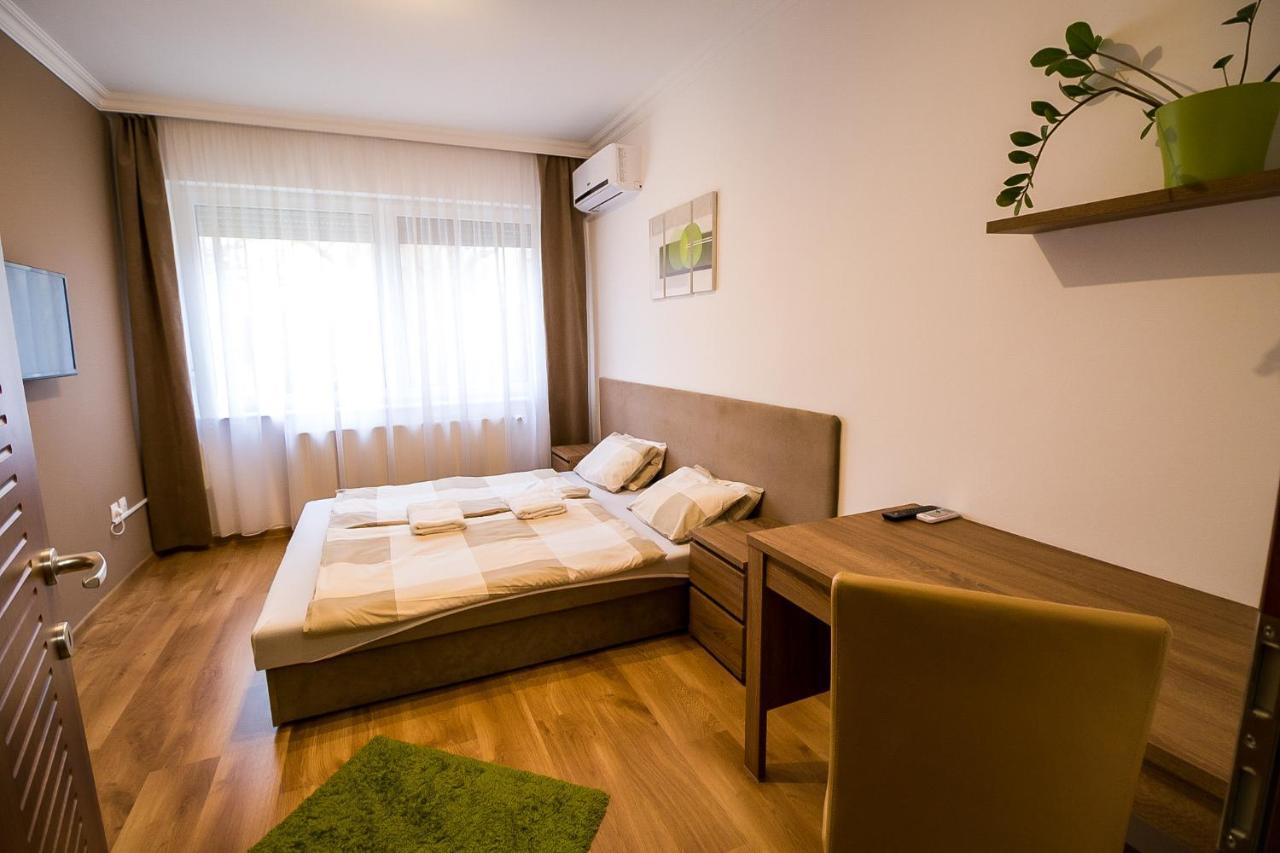 Thermal Next II Weninger Apartman Kiskunhalas Esterno foto
